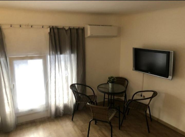 Apartman Vorosmarty Apartment บูดาเปสต์ ภายนอก รูปภาพ