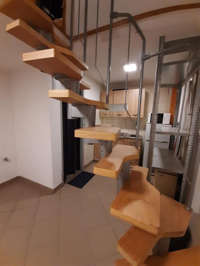 Apartman Vorosmarty Apartment บูดาเปสต์ ภายนอก รูปภาพ