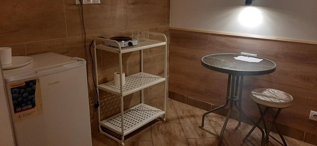 Apartman Vorosmarty Apartment บูดาเปสต์ ภายนอก รูปภาพ