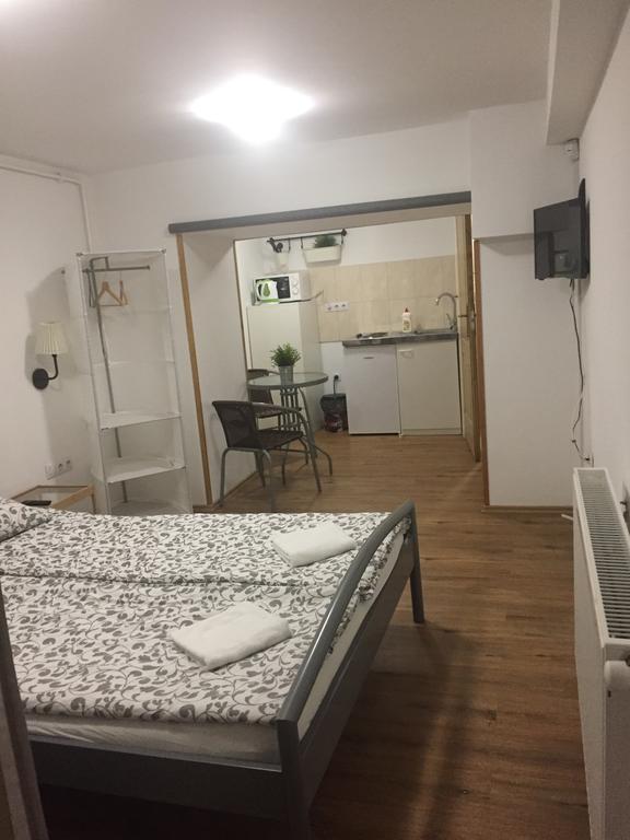 Apartman Vorosmarty Apartment บูดาเปสต์ ภายนอก รูปภาพ