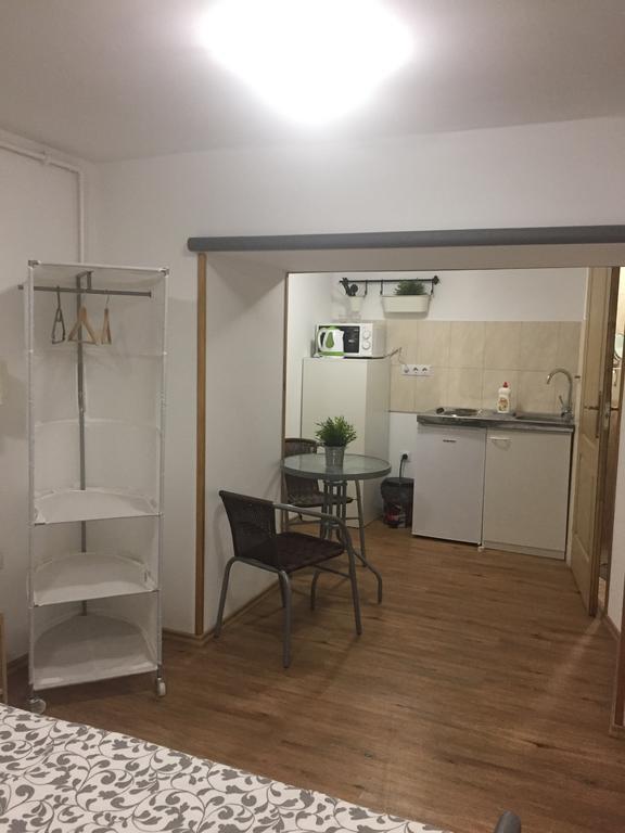 Apartman Vorosmarty Apartment บูดาเปสต์ ภายนอก รูปภาพ