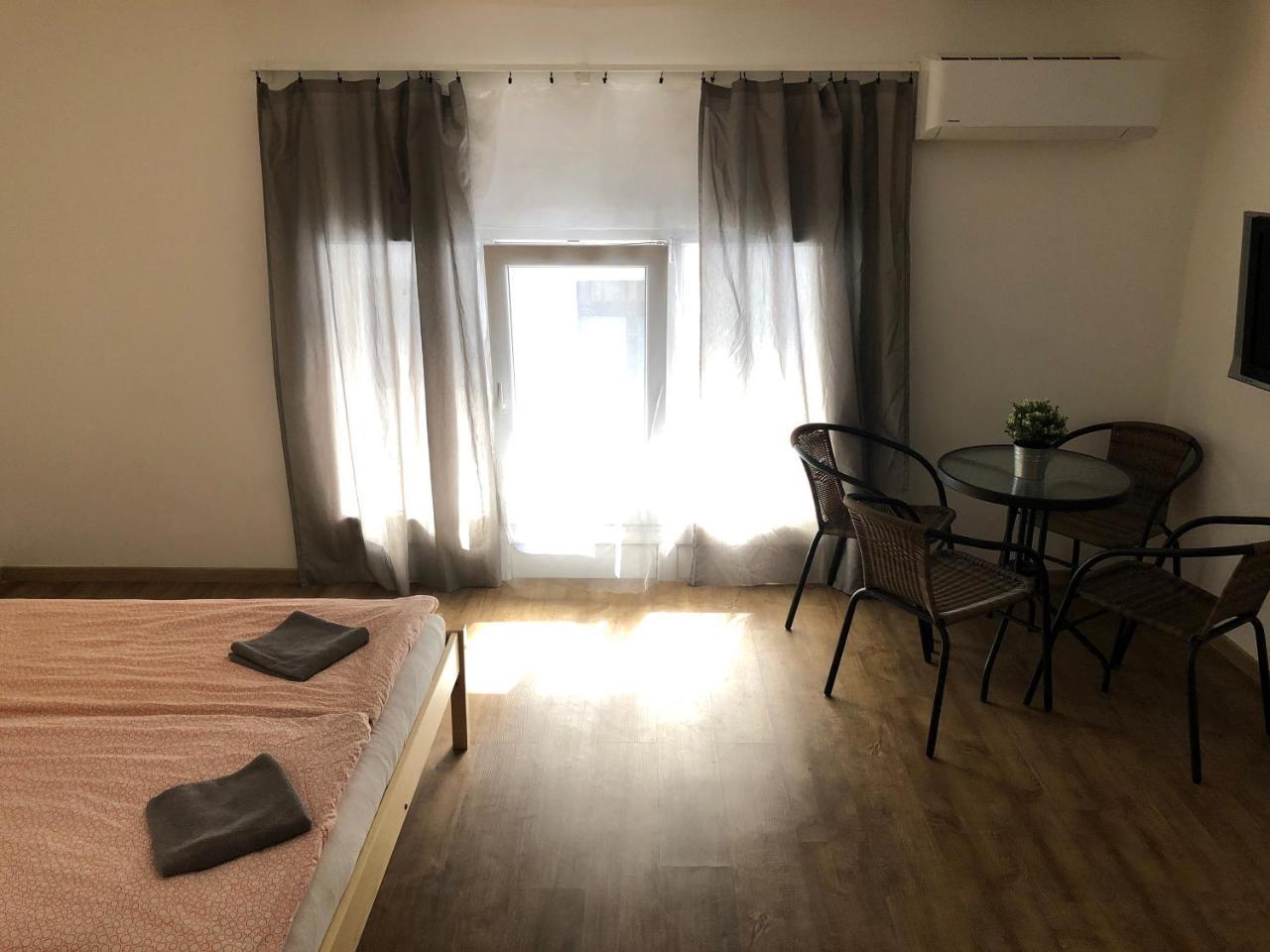 Apartman Vorosmarty Apartment บูดาเปสต์ ภายนอก รูปภาพ